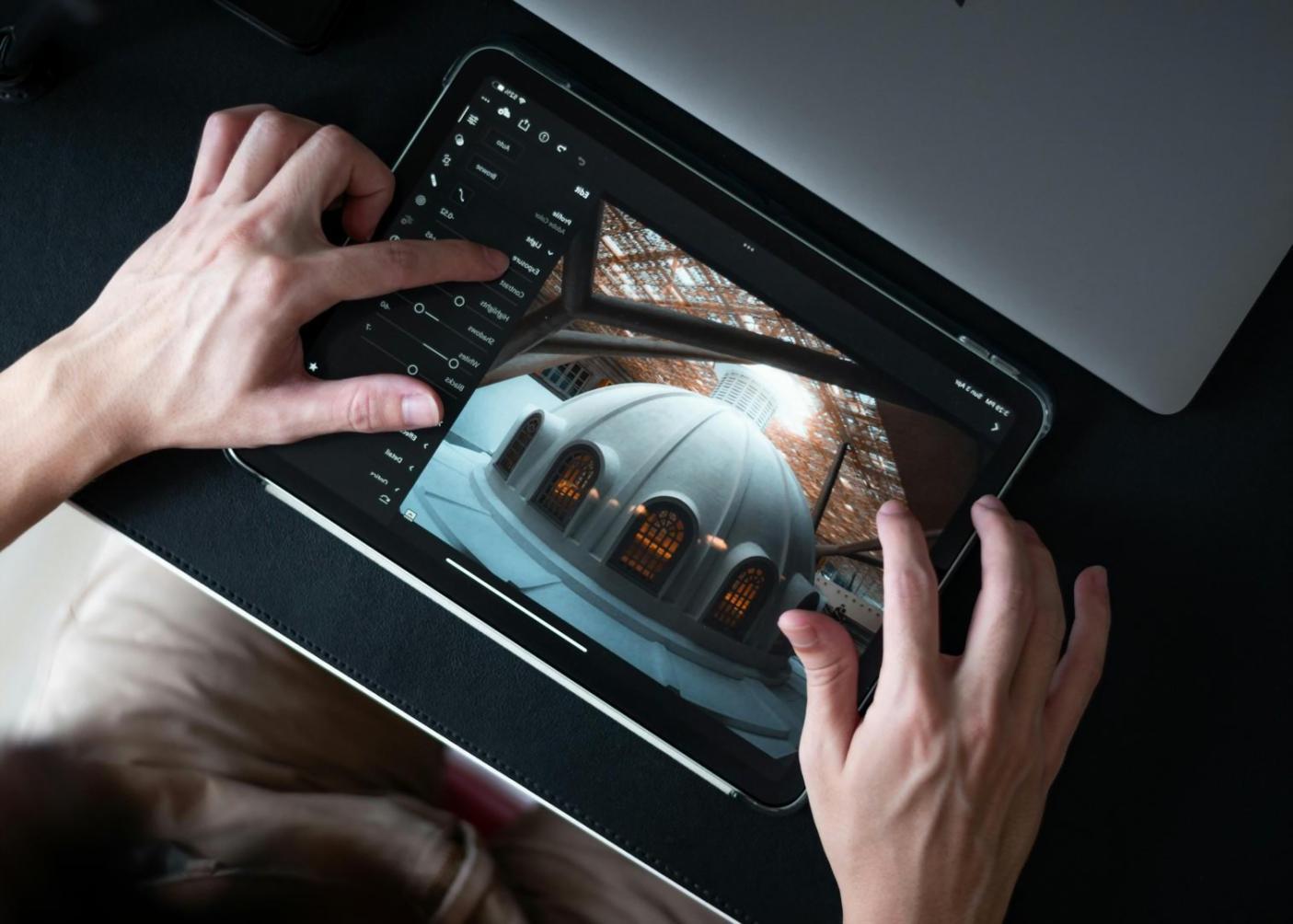 Процесс работы над видеопроектом в студии